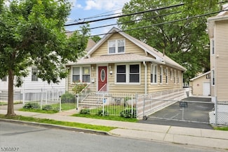 5 Ward St, Clifton, NJ 07011