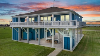 1816 Laguna Harbor Estate Blvd, Port Bolivar, TX 77650