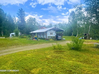 19708 E Montana Creek Rd, Talkeetna, AK 99676