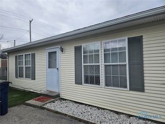 4611 Granite Ln, Toledo, OH 43615