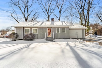 8 Oregon Ave, Nashua, NH 03060