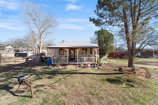 117 Reading Ave, Center Point, TX 78010