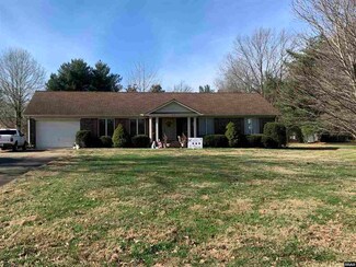 2004 Magnolia Dr, Fulton, KY 42041
