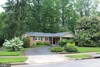 8706 Fox Ridge Rd, Springfield, VA 22152