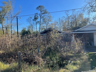 184 County Road 4188, Orange, TX 77632