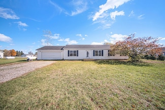 4219 Cattle Dr, Stockbridge, MI 49285