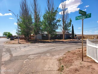 167 Navajo Dr, Winslow, AZ 86047