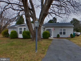 5150 Wolfe Dr, Hughesville, MD 20637