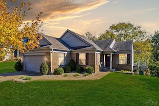 3299 Sycamore Woods Ln, Hamilton, OH 45011