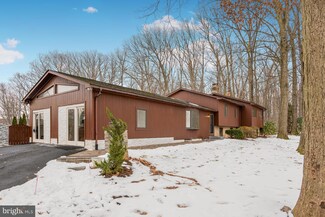 5008 Snow Dr, Frederick, MD 21703