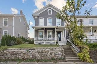 119 Wall St, Belvidere, NJ 07823