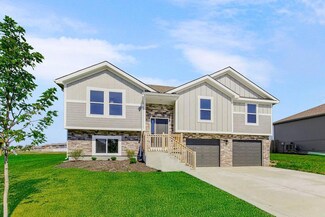 604 Summer Dawn Ct, Belton, MO 64012