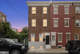 2571 Coral St, Philadelphia, PA 19125