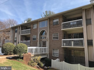 1935 Wilson Ln Unit 203, McLean, VA 22102