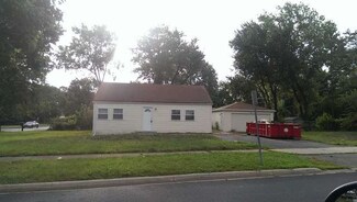 6 S Loucks St, Aurora, IL 60505