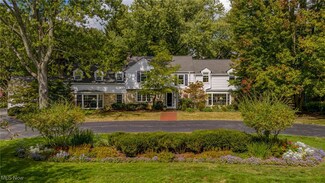 3650 Greenwood Dr, Cleveland, OH 44124