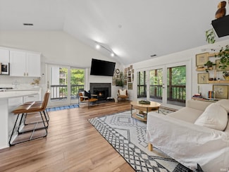 9379 S Pointe Retreat Dr Unit 68, Bloomington, IN 47401