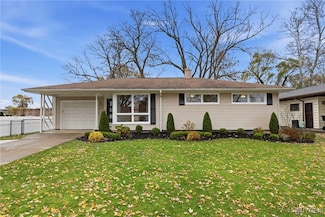 257 Evergreen Dr, Tonawanda, NY 14150
