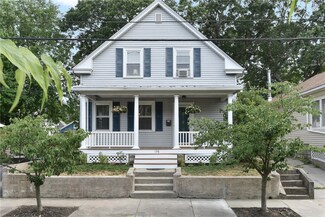 136 Rounds Ave, Providence, RI 02907