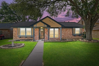 9806 Sagebark Dr, Houston, TX 77089