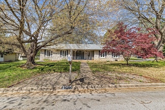 2505 S Aspen Ave, Springfield, MO 65807