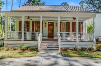 8 Harborview Cir, Beaufort, SC 29907