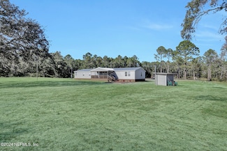 141 Woods Rd, San Mateo, FL 32187
