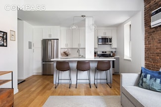 135 Amity St Unit 2B, Brooklyn, NY 11201