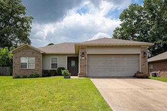 52 Seminole Cir, Austin, AR 72007