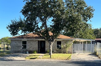 1006 Green Meadow Dr, Corpus Christi, TX 78405