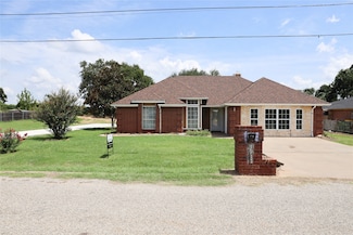 3917 Country Meadows Cir, Granbury, TX 76049