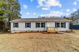 5032 Trinity Ct, High Point, NC 27263