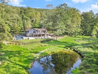 135 Bell Hollow Rd, Putnam Valley, NY 10579
