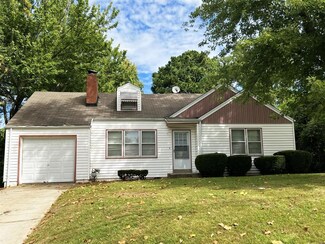 1047 Forest Home Dr, Saint Louis, MO 63137