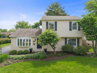 1341 S Sumner St, Wheaton, IL 60189