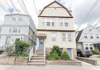 27 E 46th St Unit 3, Bayonne, NJ 07002