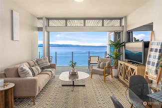 1250 Alki Ave SW Unit 3B, Seattle, WA 98116