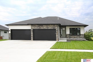 9679 Topher Blvd, Lincoln, NE 68526