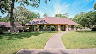 26 Royal Dalton Cir, Conroe, TX 77304