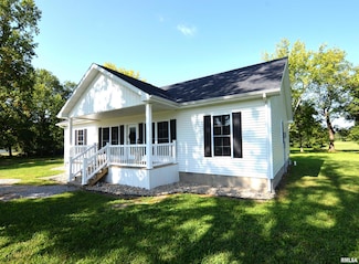 10531 N Spring Garden Ln, Mount Vernon, IL 62864