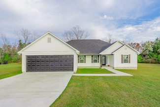 1757 Logan Dr, Douglas, GA 31535