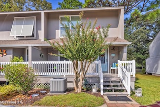 236 Highpoint Dr, Diamondhead, MS 39525