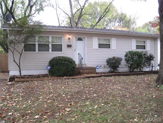 263 Meadowcrest Dr, Saint Louis, MO 63135