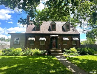 106 N Olin, Altona, IL 61414