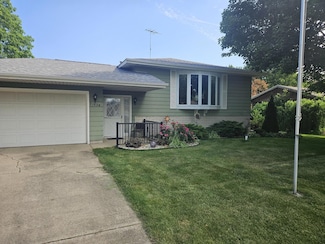 2143 W Oak St, La Porte, IN 46350