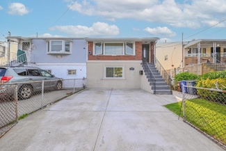 611 Beach 68th St, Arverne, NY 11692