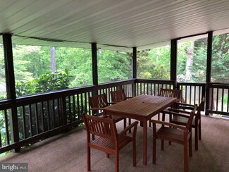 2627 Wooster Ct, Vienna, VA 22180