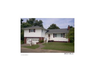 6 Elm St, Belpre, OH 45714
