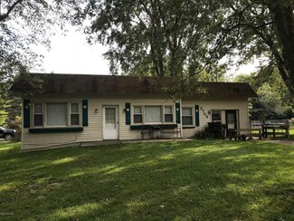 2709 Fauna Ave, Lansing, MI 48911