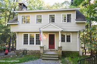 218 Old Hemlock Ln, Buck Hill Falls, PA 18323
